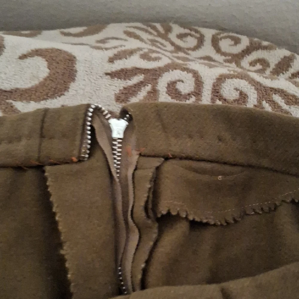 Vintage Bonwit Teller Traina Norell Olive Skirt Set with Black Accents - Picture 8 of 16